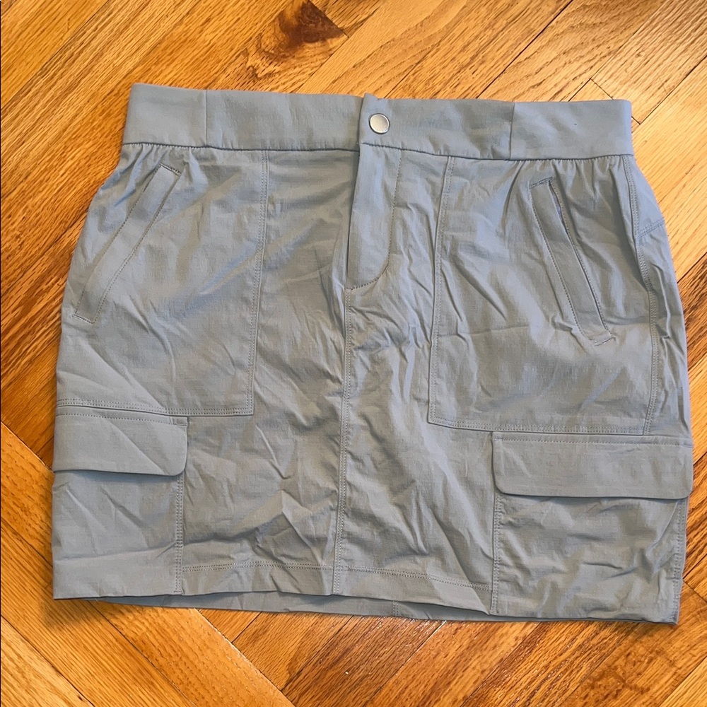Athleta Trekkie Skort  grey khaki size 10